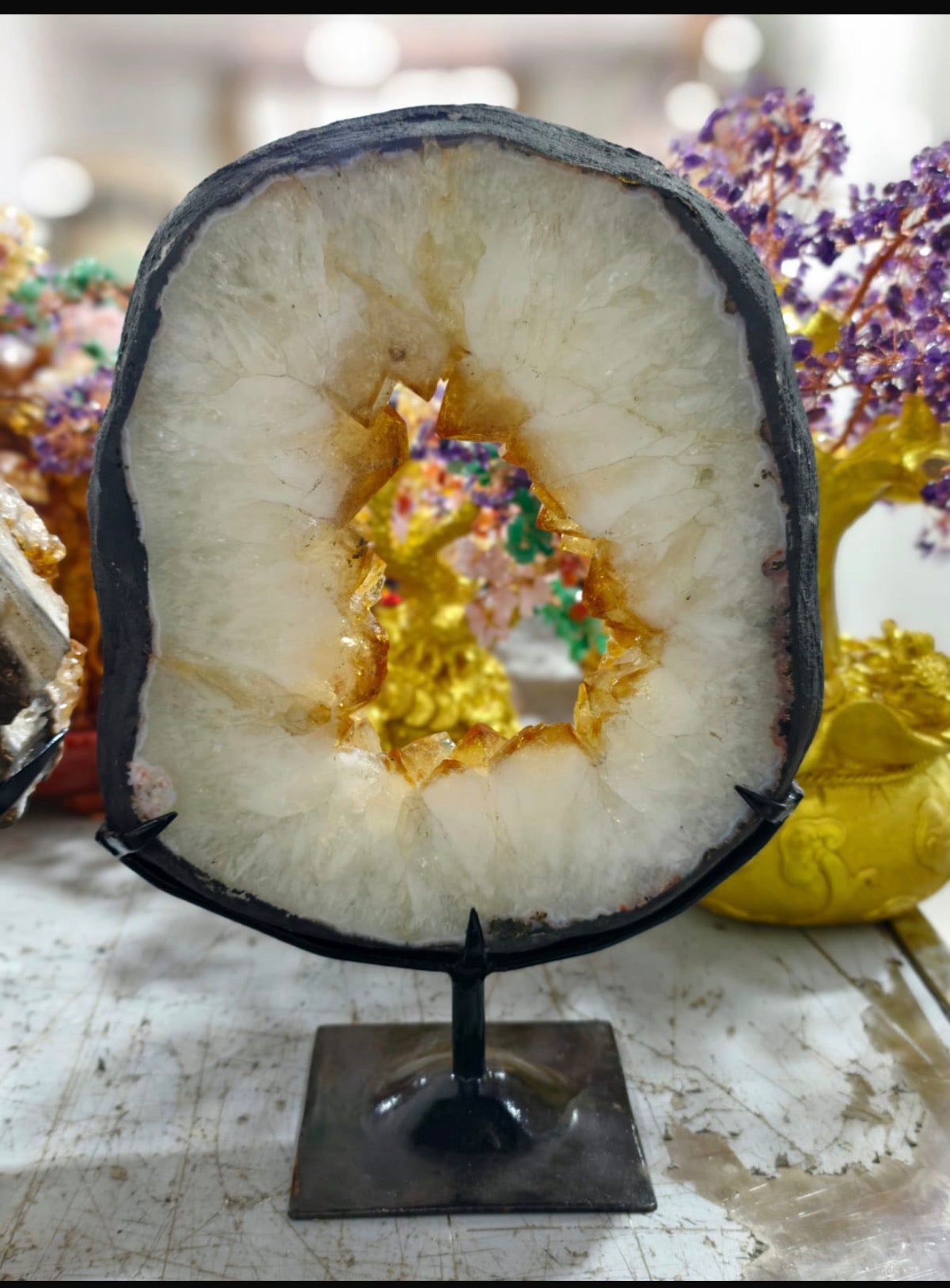 Here is a catalogue-ready English description (Hindi style but NO Hindi words) for your Citrine Clusters 👇
Short, clean