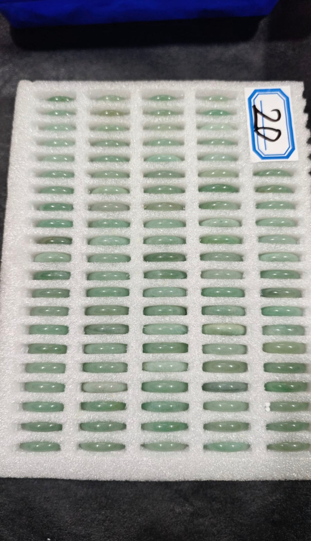 Green Aventurine Crystal Ring – Luck, Growth & Opportunity
A beautifully carved natural Green Aventurine ring, known worldwide as the Stone of Luck